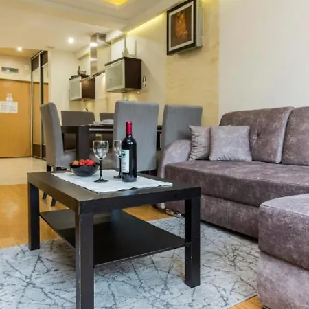 Prestige Z Widokiem Na Gory W Centrum Cytryn *